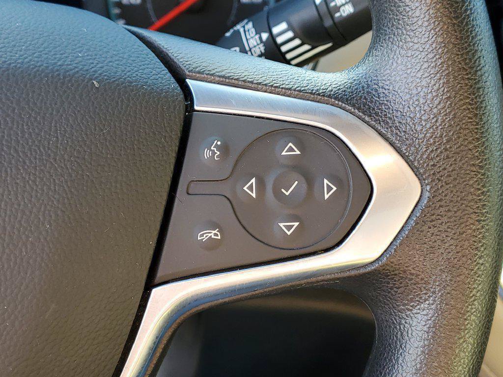 Used 2023 Chevrolet Traverse LS AWD/4WD image 9