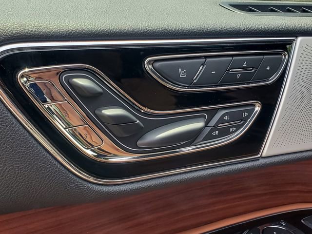 Used 2021 Lincoln Navigator L Reserve AWD/4WD image 10