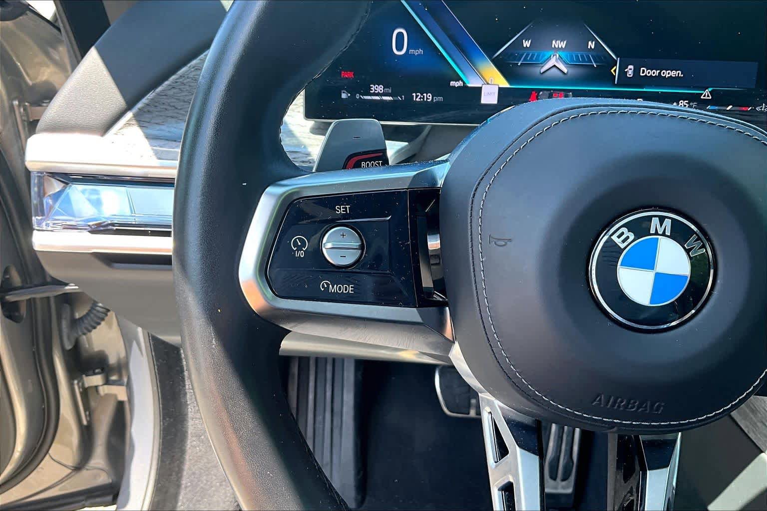 Certified 2025 BMW 740i RWD image 25