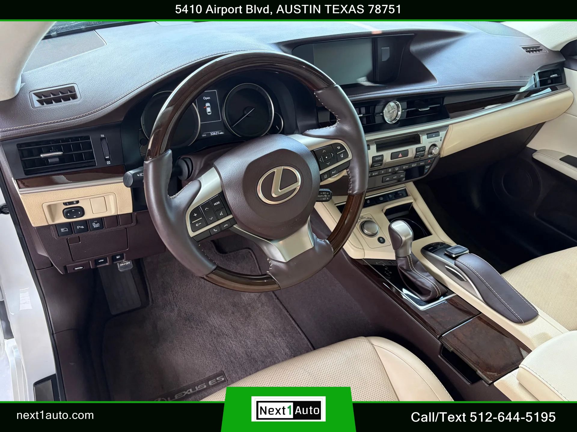 Used 2018 Lexus ES 350 w/ Luxury Package w/Wood Trim FWD image 19
