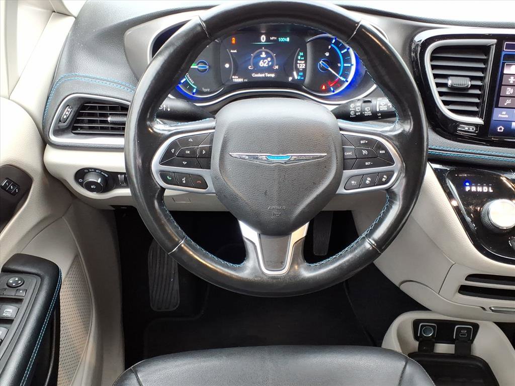 Used 2021 Chrysler Pacifica Touring-L image 5