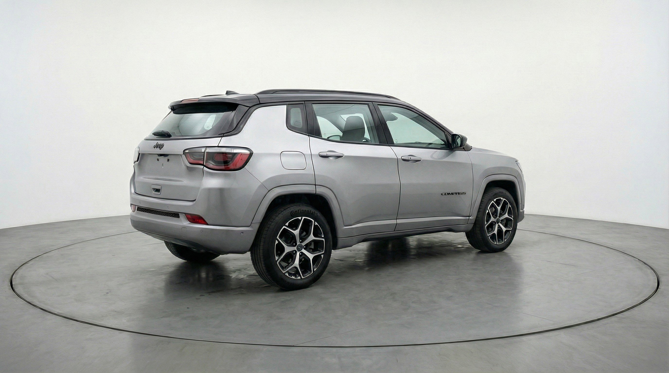 Used 2025 Jeep Compass Limited image 9