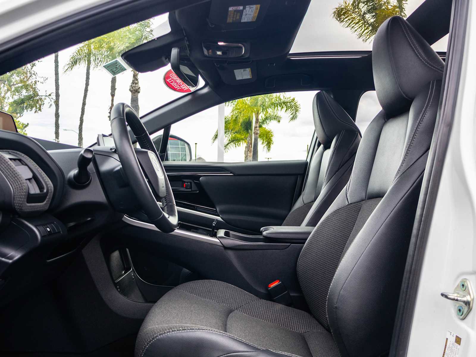 Used 2023 Toyota bZ4X XLE w/ Weather Package FWD image 13