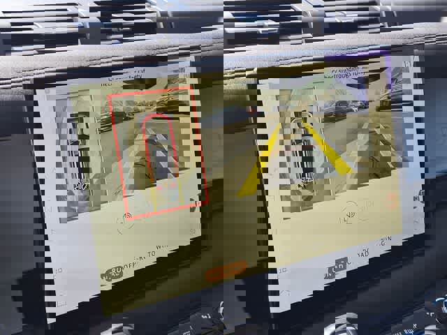 Used 2023 Land Rover Defender 130 X-Dynamic SE image 33