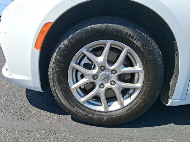 Used 2024 Chrysler Pacifica Touring-L FWD image 3