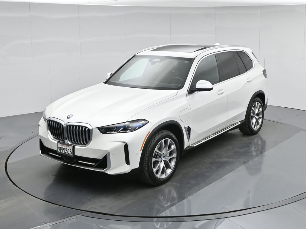 Used 2025 BMW X5 xDrive50e AWD/4WD image 40