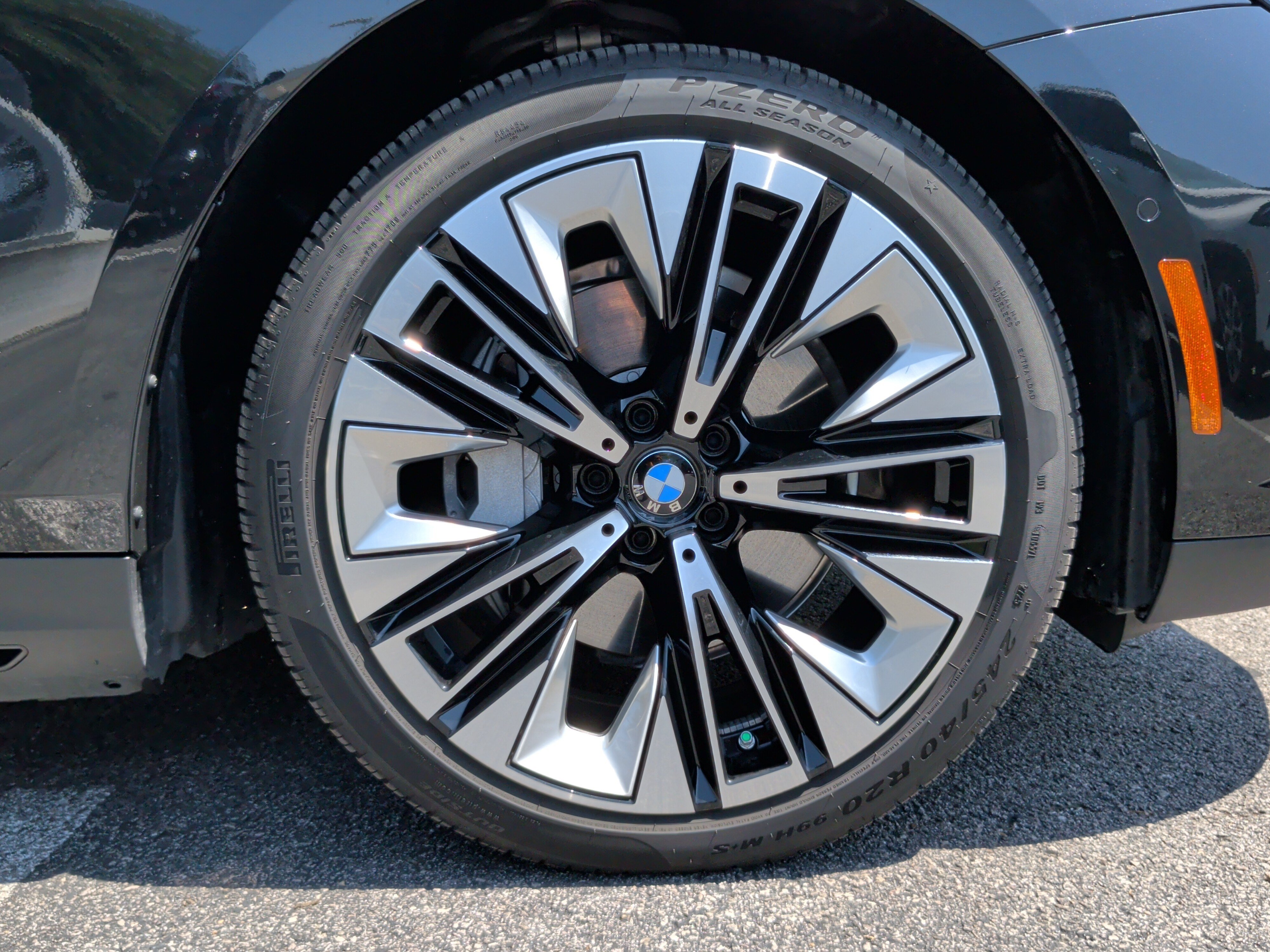 Certified 2026 BMW i5 eDrive40 RWD image 15