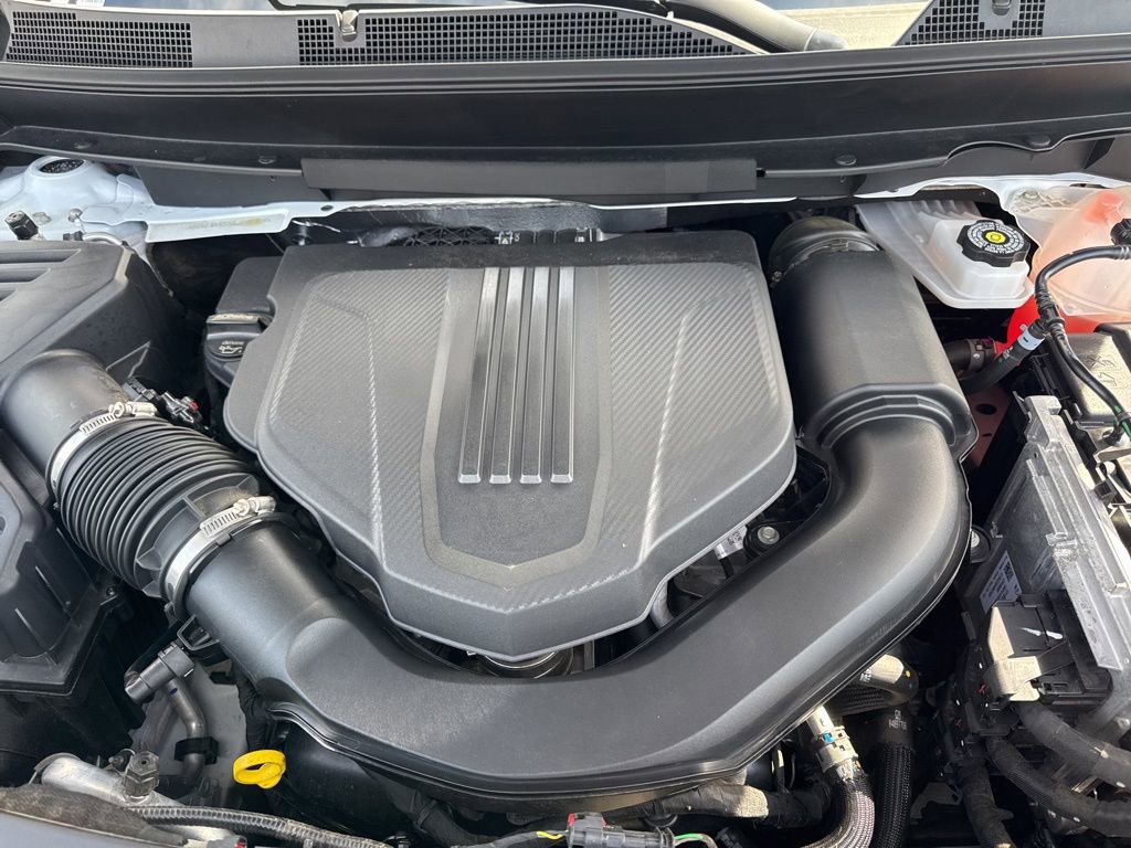 Used 2025 GMC Acadia Elevation FWD image 36