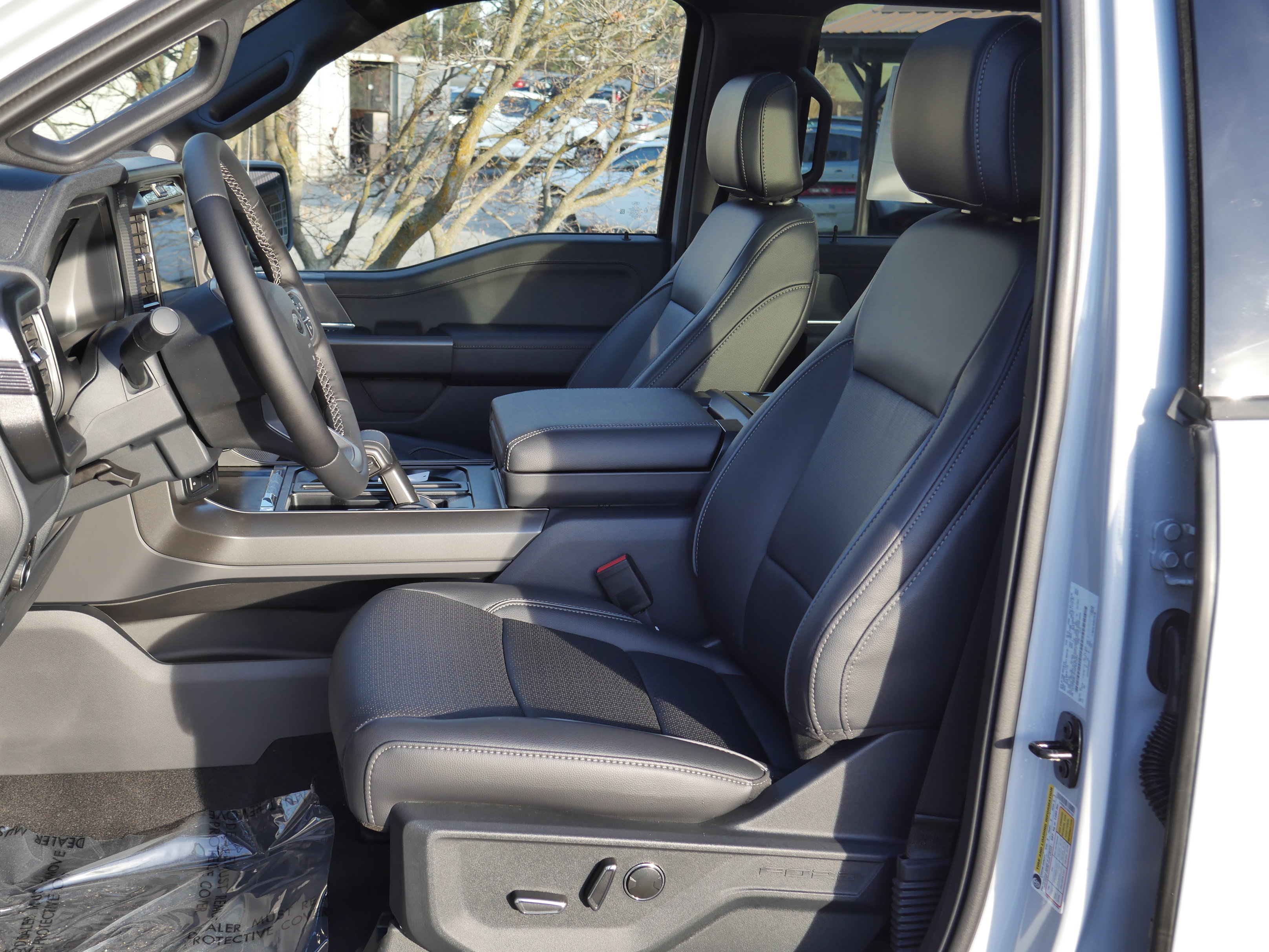 New 2025 Ford F150 Lariat w/ Equipment Group 502A High image 3