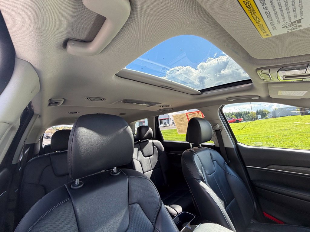Used 2022 Kia Telluride EX w/ EX Premium Package AWD/4WD image 36