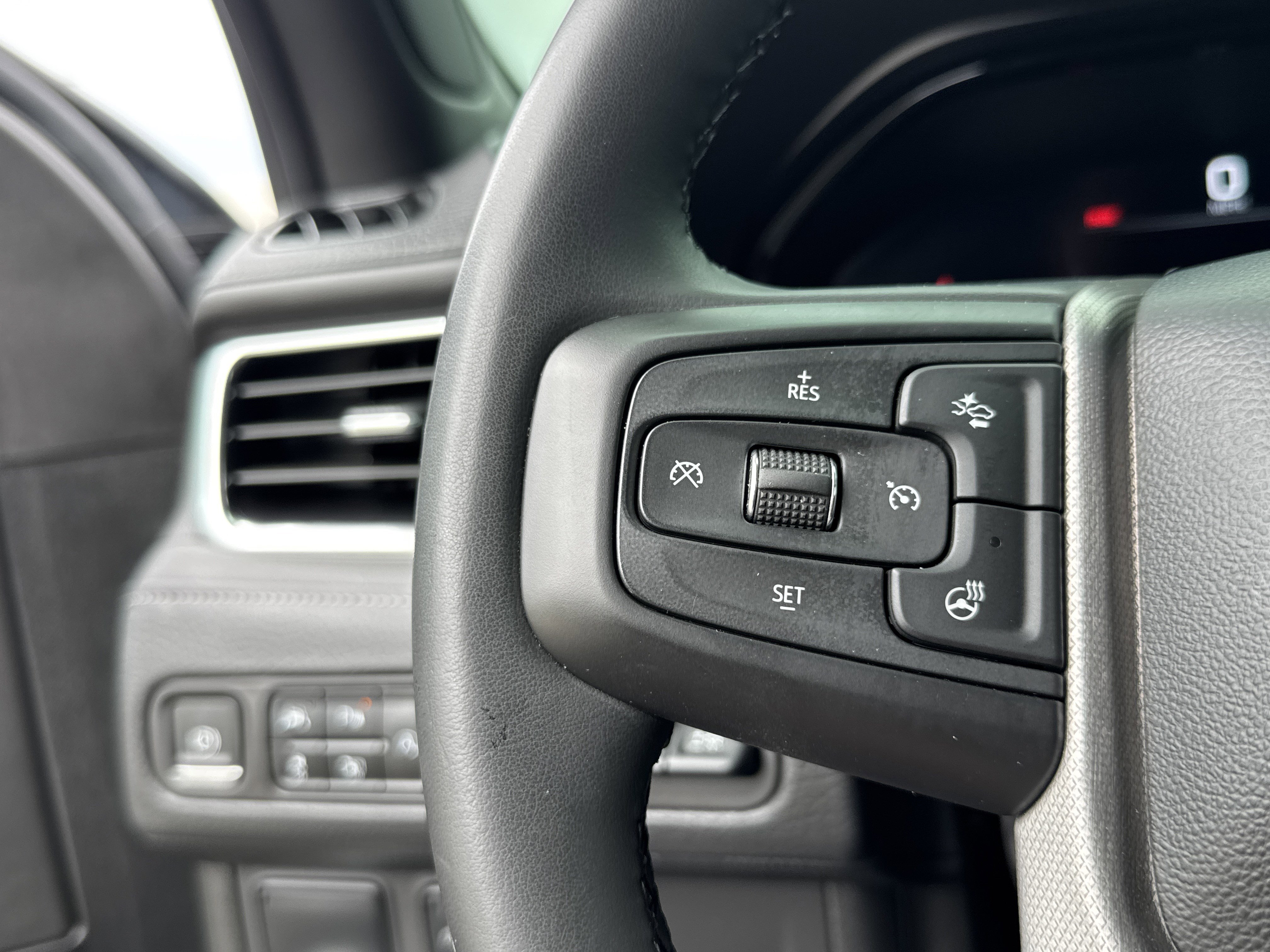 Used 2023 GMC Yukon XL Denali RWD image 19