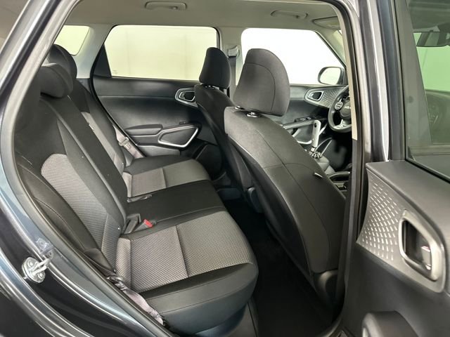 Used 2023 Kia Soul LX w/ LX Technology Package image 27