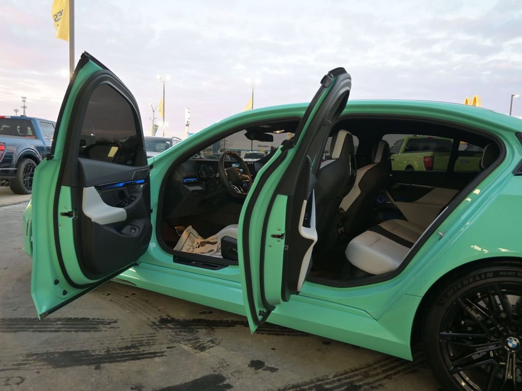 Used 2026 BMW M5 w/ Carbon Package image 35