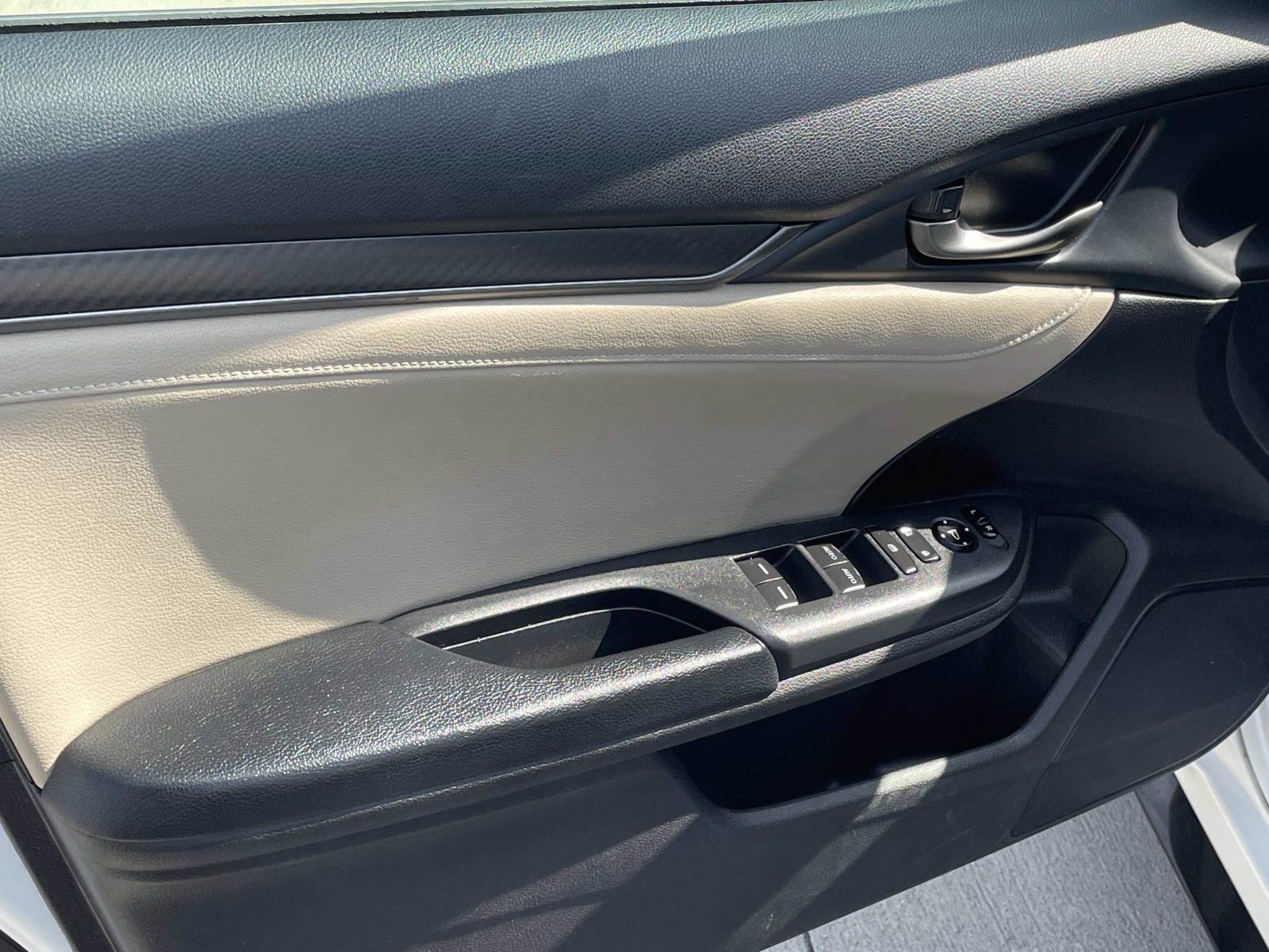 Used 2019 Honda Civic Sport Touring image 15