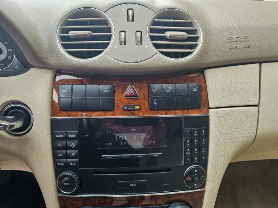 Used 2009 Mercedes-Benz CLK 350 Coupe w/ Premium I Pkg image 8