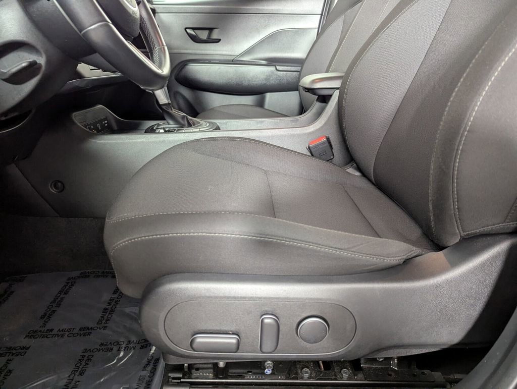 Used 2024 Hyundai Kona SEL image 12