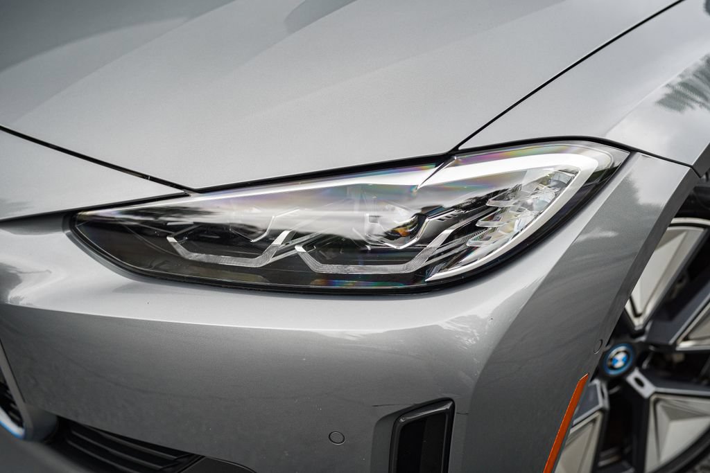 Used 2023 BMW i4 eDrive35 RWD image 3