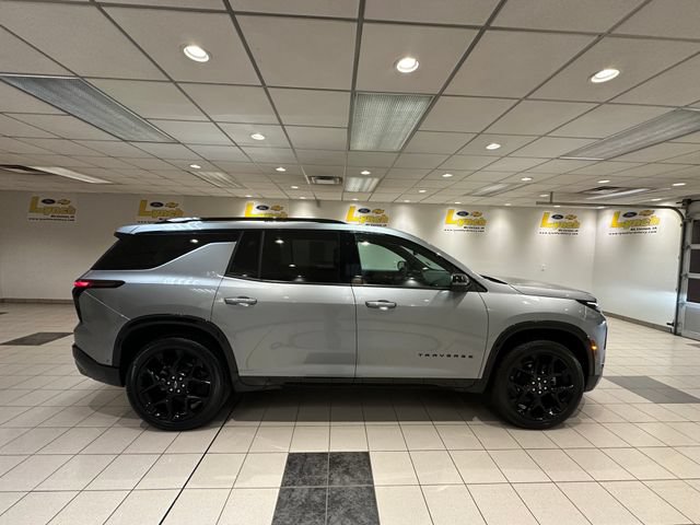 Used 2024 Chevrolet Traverse RS w/ LPO, Floor Liner Package AWD/4WD image 3
