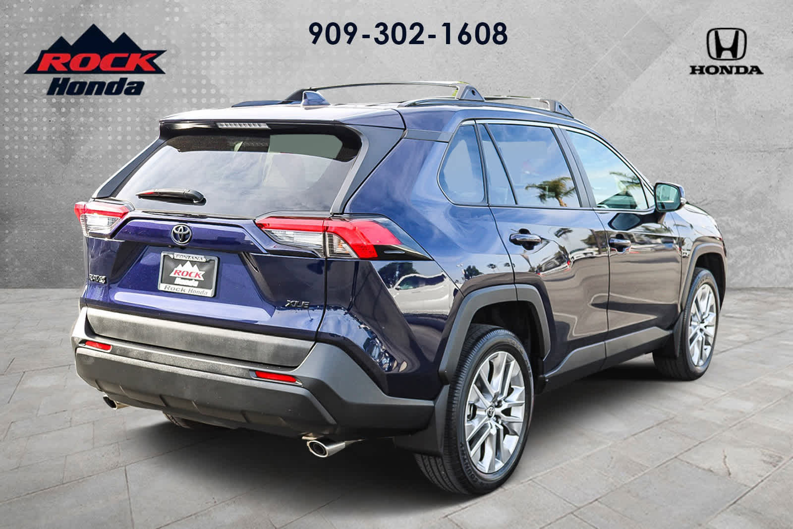 Used 2024 Toyota RAV4 XLE Premium image 4