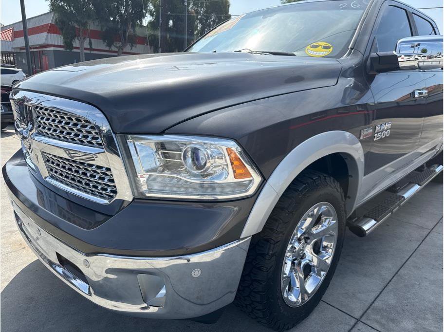 Used 2014 RAM 1500 Laramie w/ Convenience Group AWD/4WD image 4
