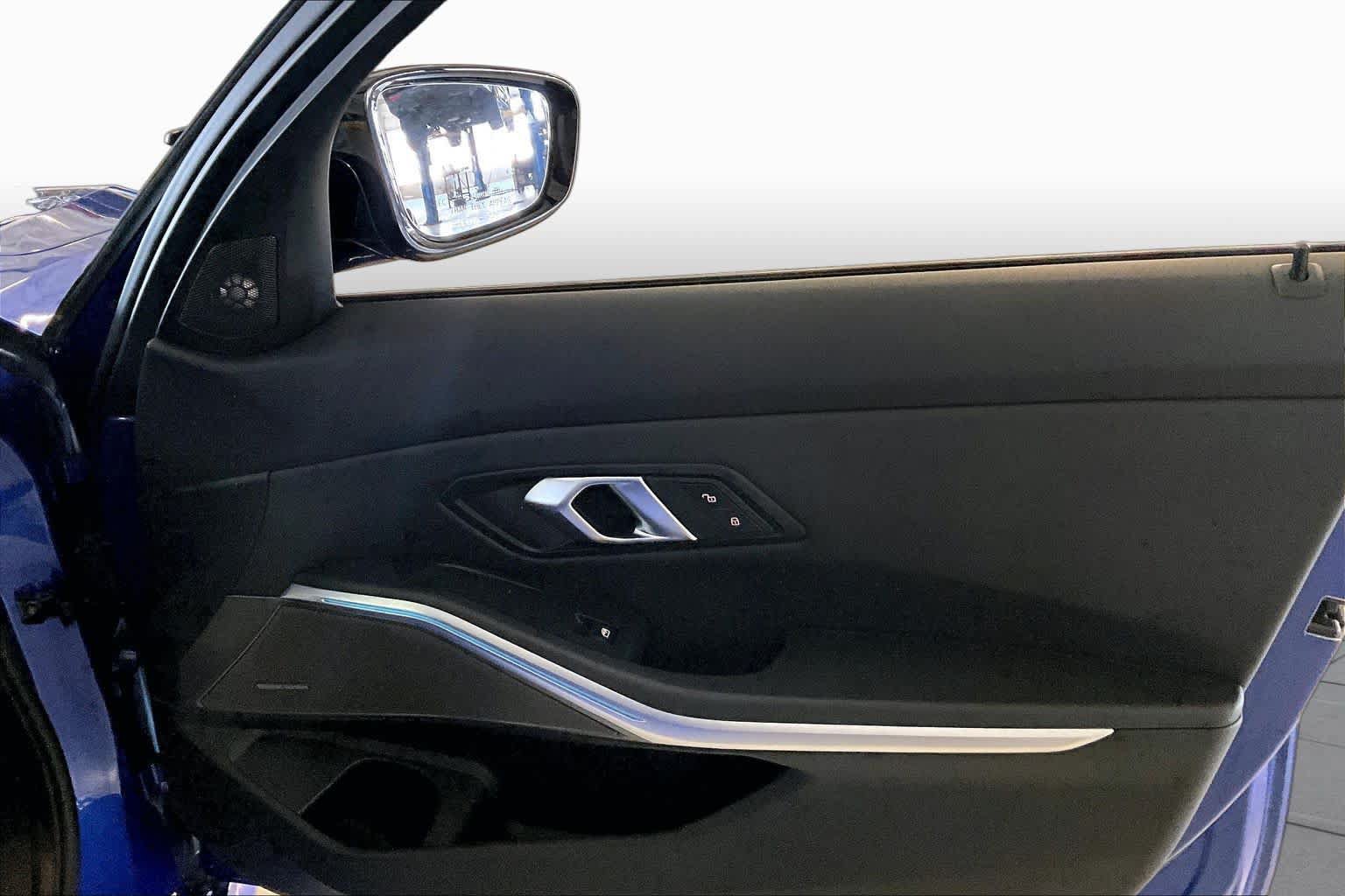 Used 2025 BMW M340i Sedan RWD image 21