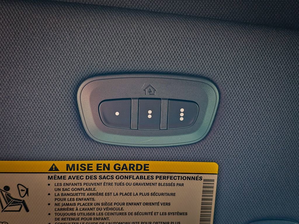 New 2026 Chrysler Pacifica Select image 32