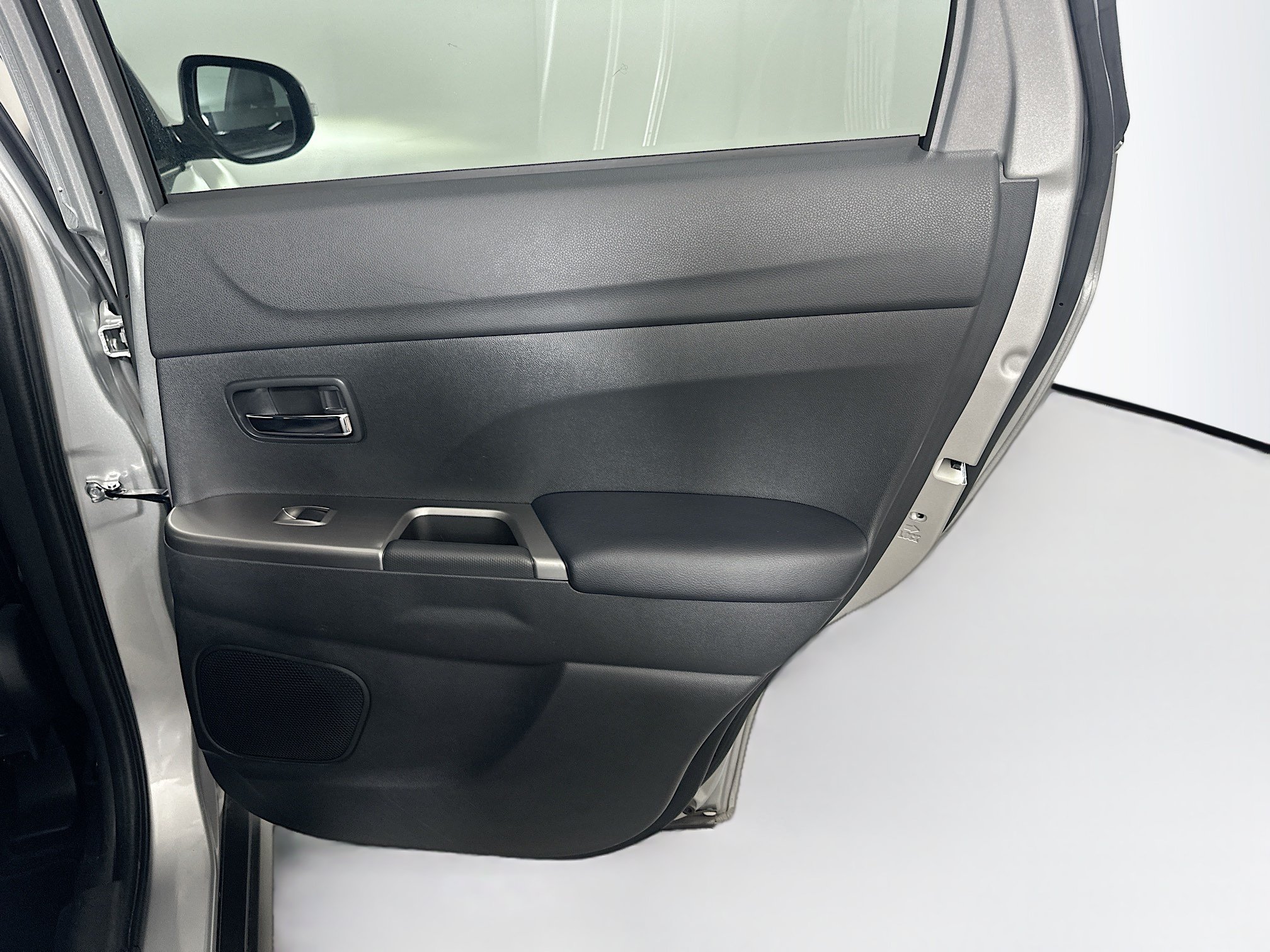 Used 2025 Mitsubishi Outlander Sport AWD image 28