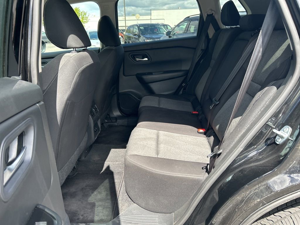 Used 2024 Nissan Rogue SV AWD/4WD image 9