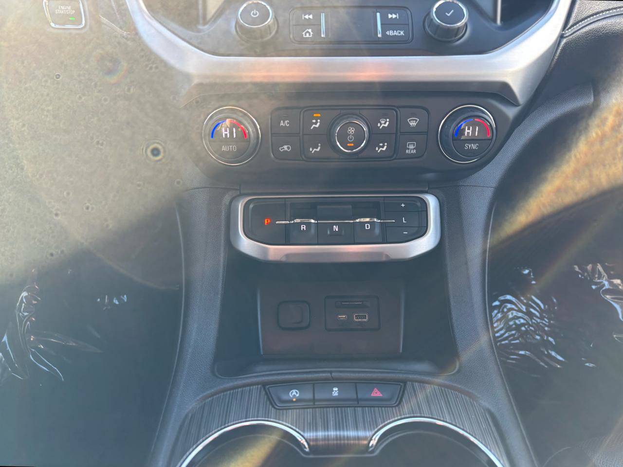 Used 2023 GMC Acadia SLT w/ Elevation Edition image 35