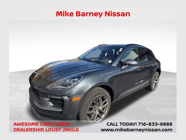 Used 2024 Porsche Macan image 1