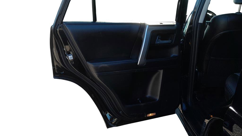 Used 2017 Toyota 4Runner SR5 Premium image 29