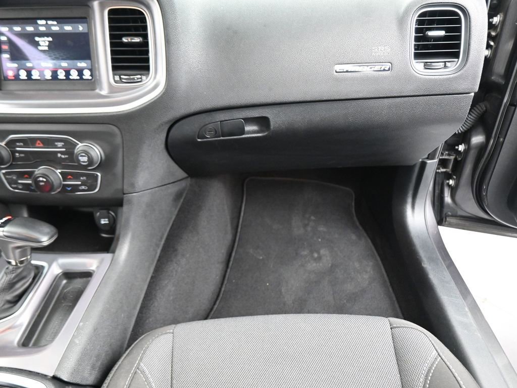 Used 2020 Dodge Charger SXT image 45