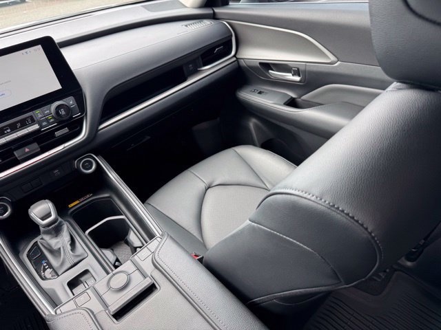 Used 2026 Toyota Grand Highlander AWD Hybrid image 11