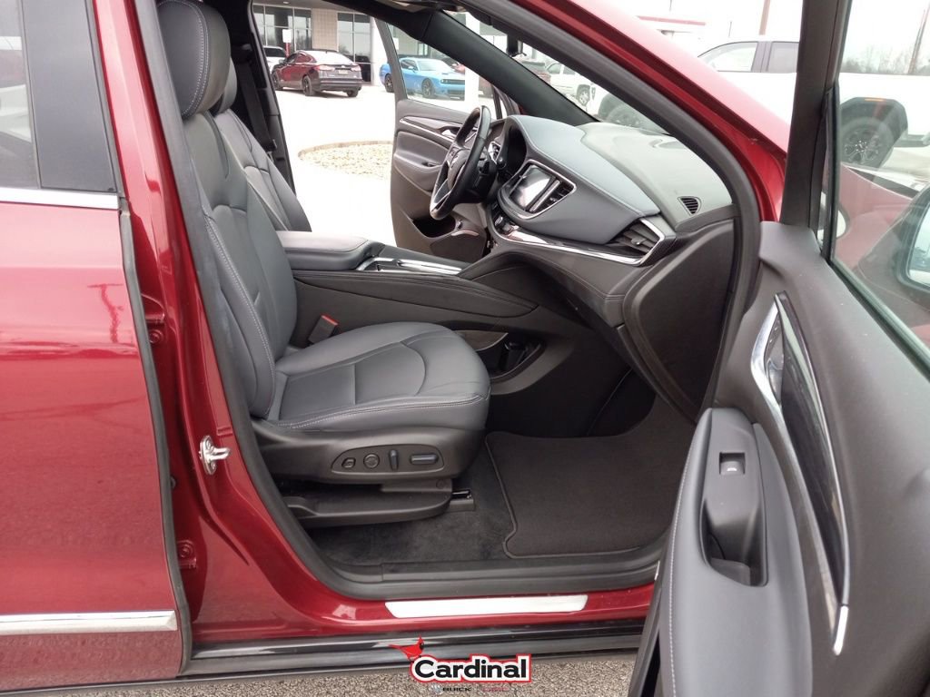 Used 2024 Buick Enclave Premium image 22