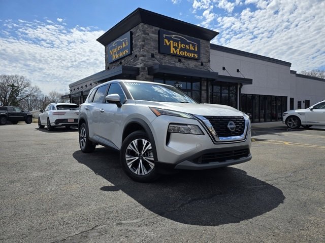 Used 2023 Nissan Rogue SV