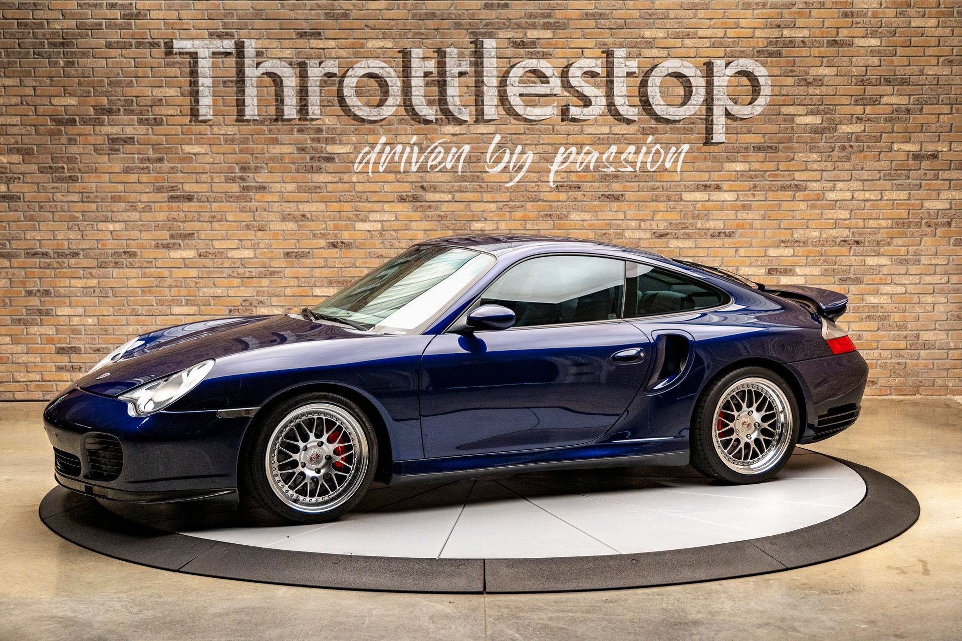 Used 2002 Porsche 911 Turbo image 1