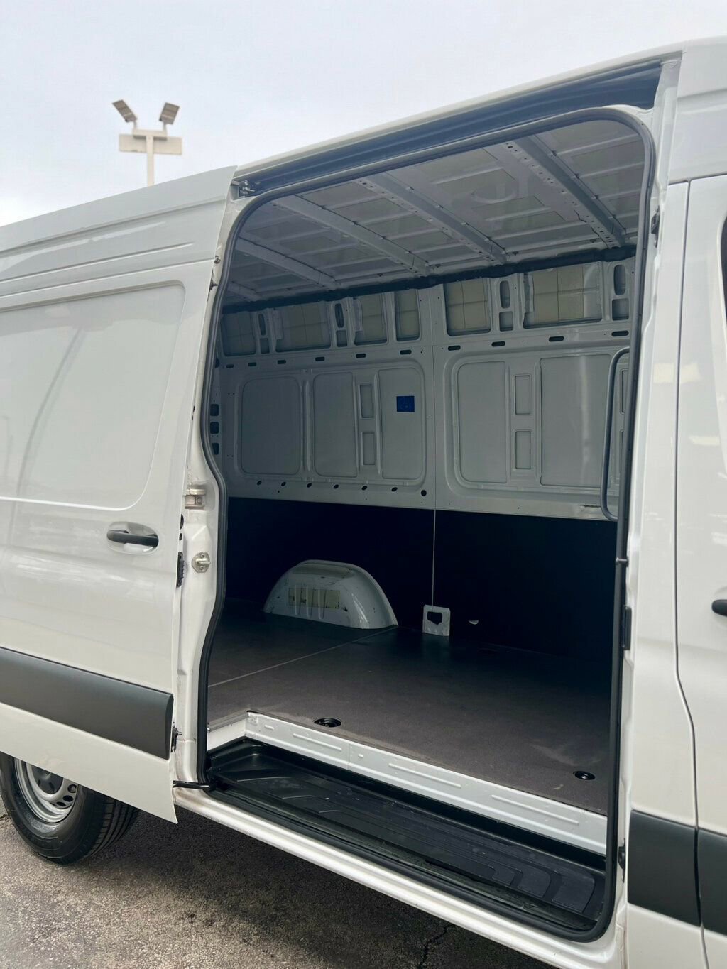 Used 2024 Mercedes-Benz Sprinter 2500 w/ Parking Package image 9