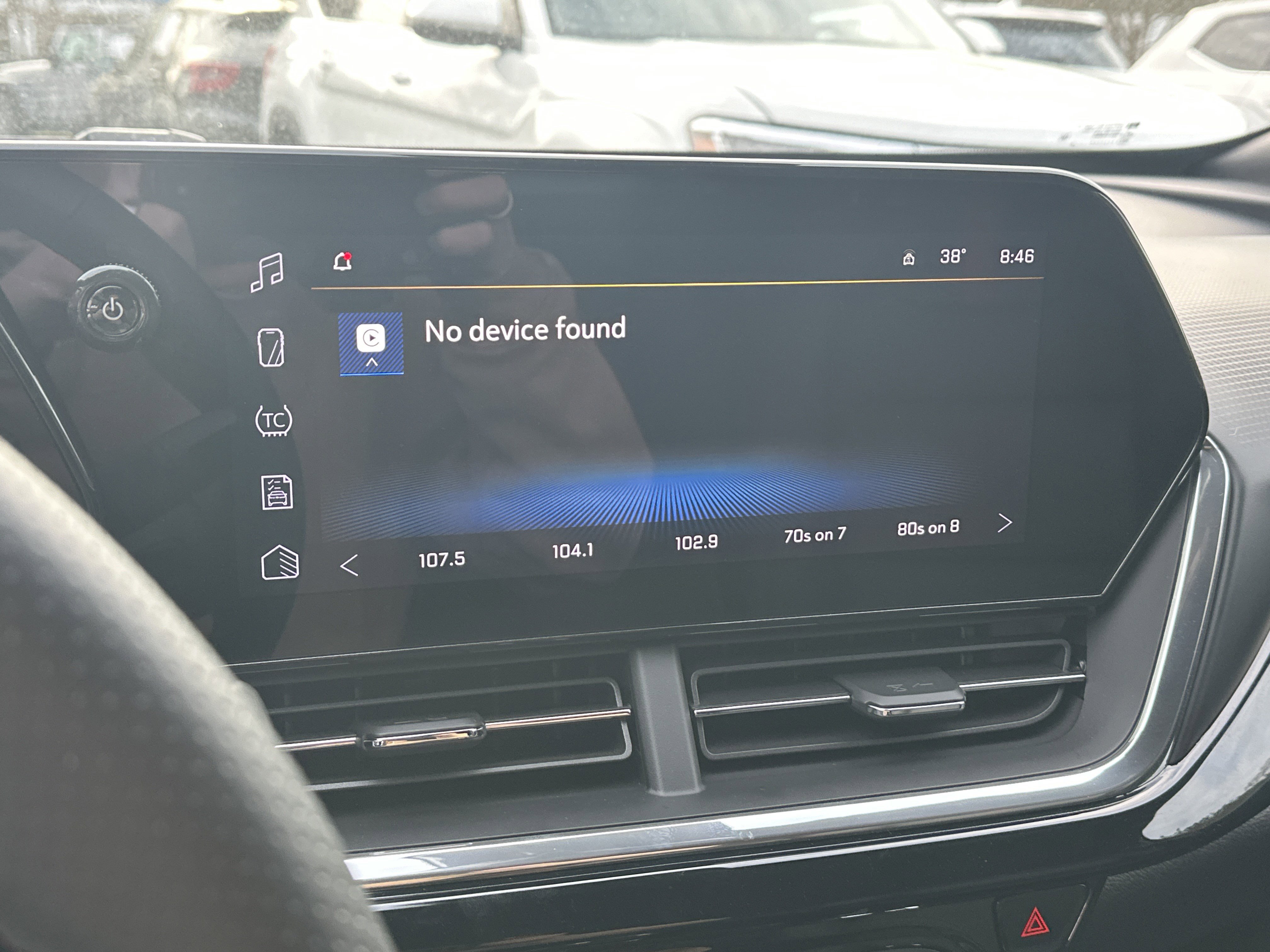 Certified 2025 Chevrolet Trax RS w/ Sunroof Package FWD image 25