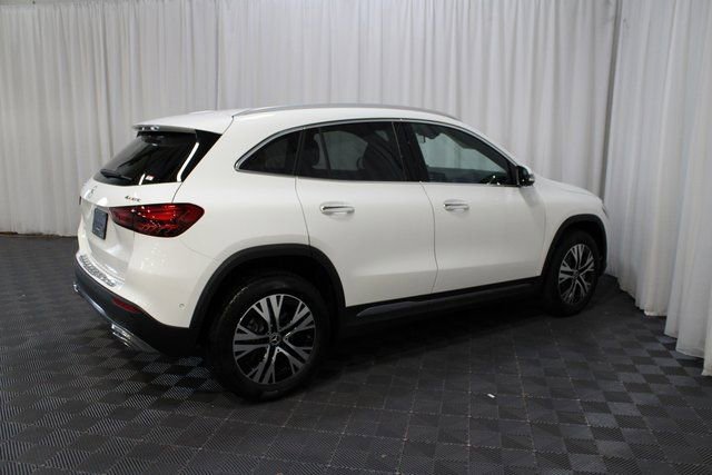 New 2025 Mercedes-Benz GLA 250 4MATIC image 7