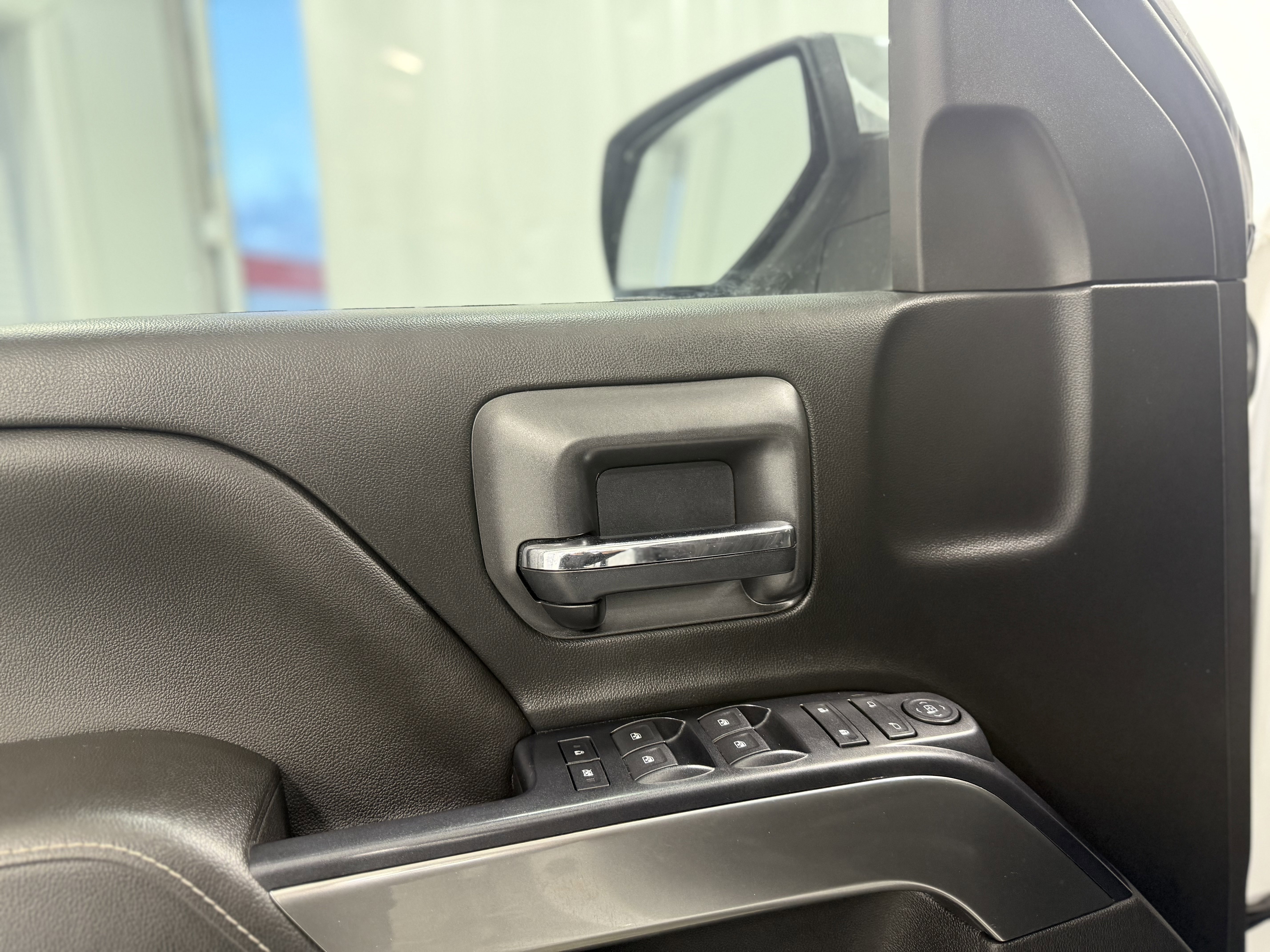 Used 2017 Chevrolet Silverado 1500 LT w/ LT Eassist Package image 13