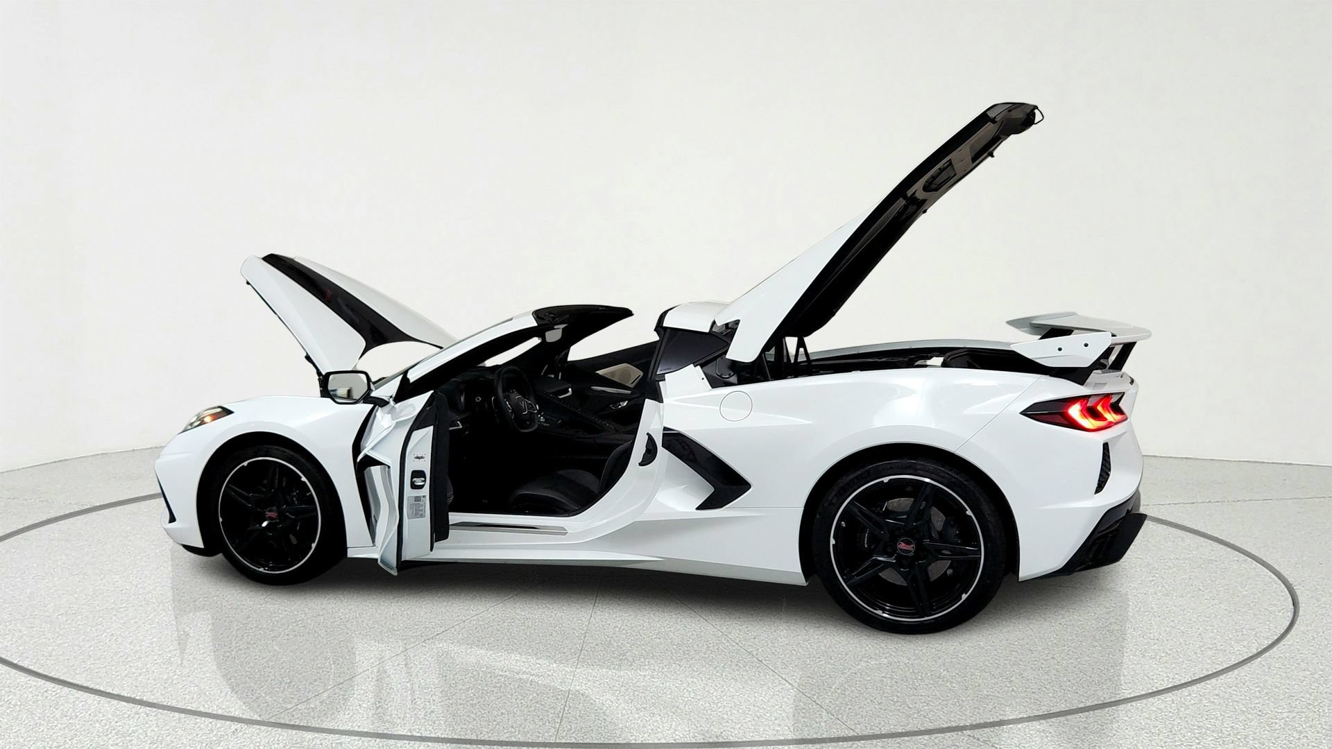 Certified 2024 Chevrolet Corvette Stingray Preferred Cpe RWD image 10