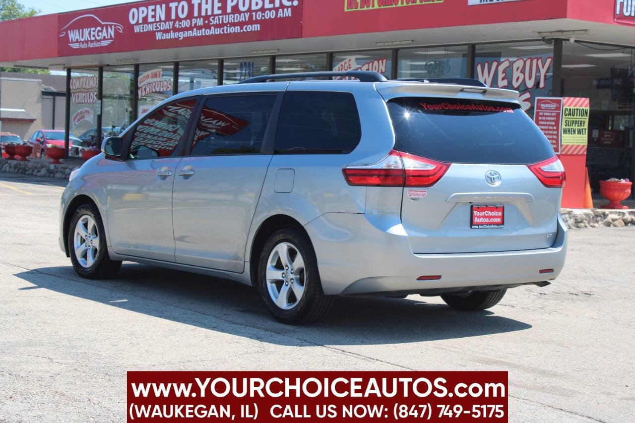 Used 2017 Toyota Sienna LE image 7