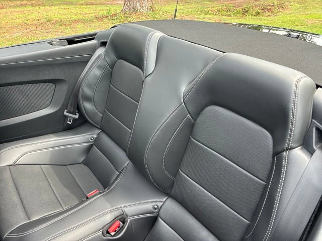 Used 2022 Ford Mustang GT Premium w/ Equipment Group 401A RWD image 20
