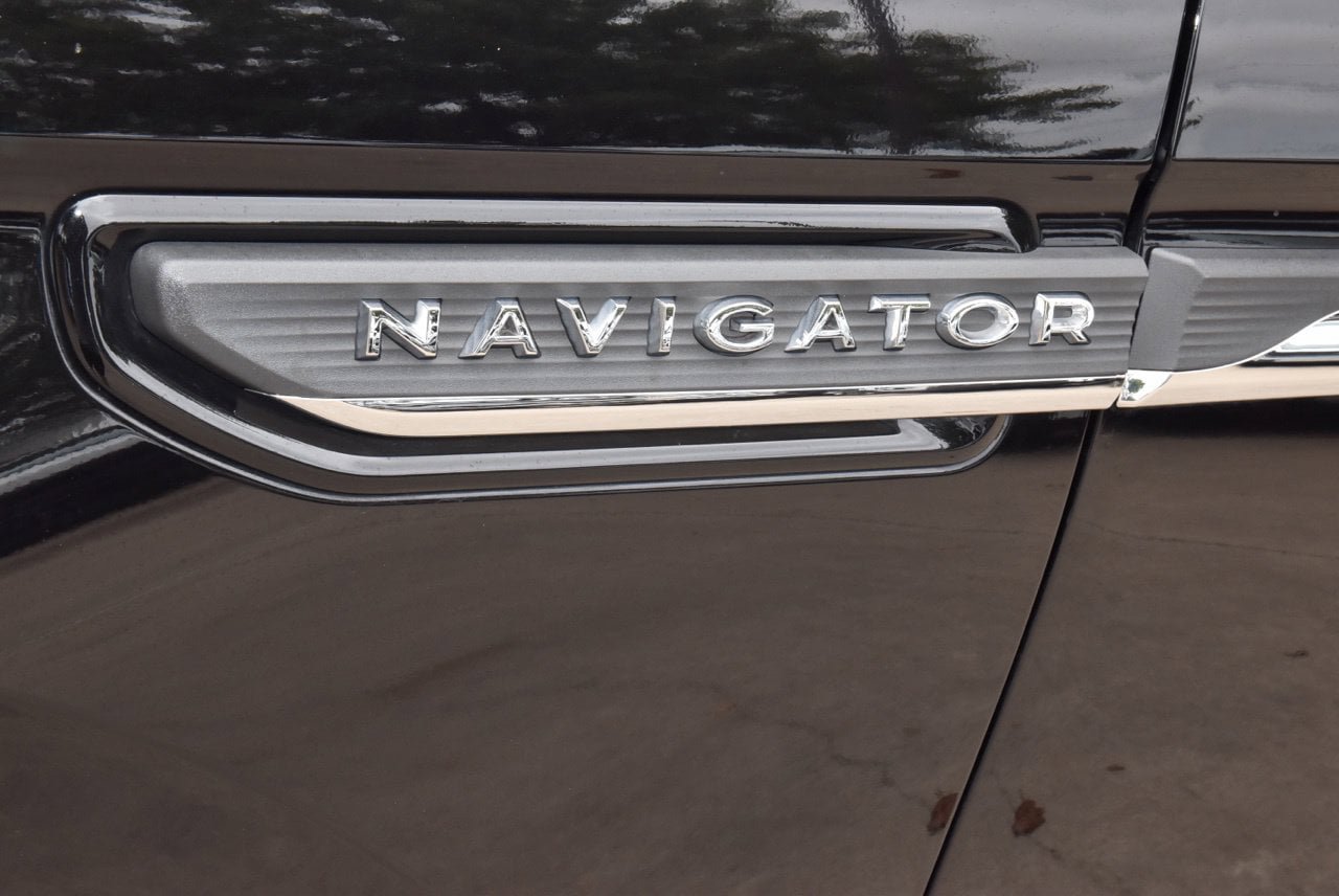 Used 2024 Lincoln Navigator Reserve AWD/4WD image 41