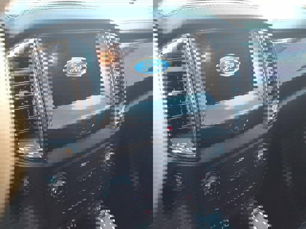 Used 2023 Ford Ranger Lariat w/ Technology Package image 7