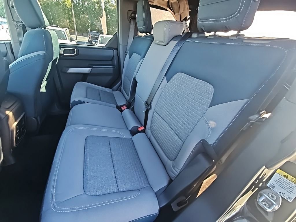 Used 2022 Ford Bronco Outer Banks w/ Sasquatch Package image 12