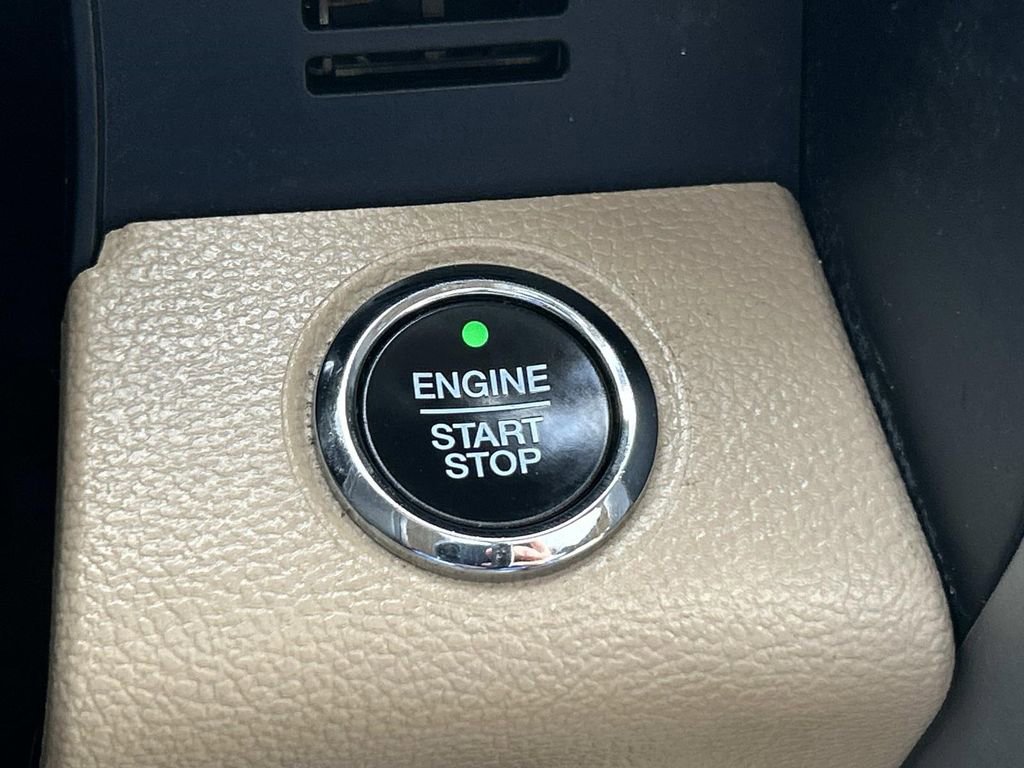 Used 2021 Ford F250 Lariat w/ Lariat Ultimate Package image 38