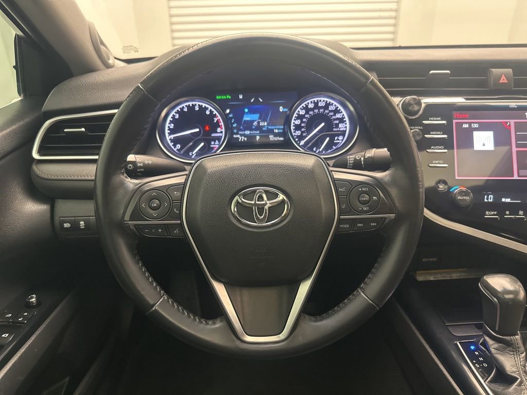 Used 2018 Toyota Camry XLE image 18