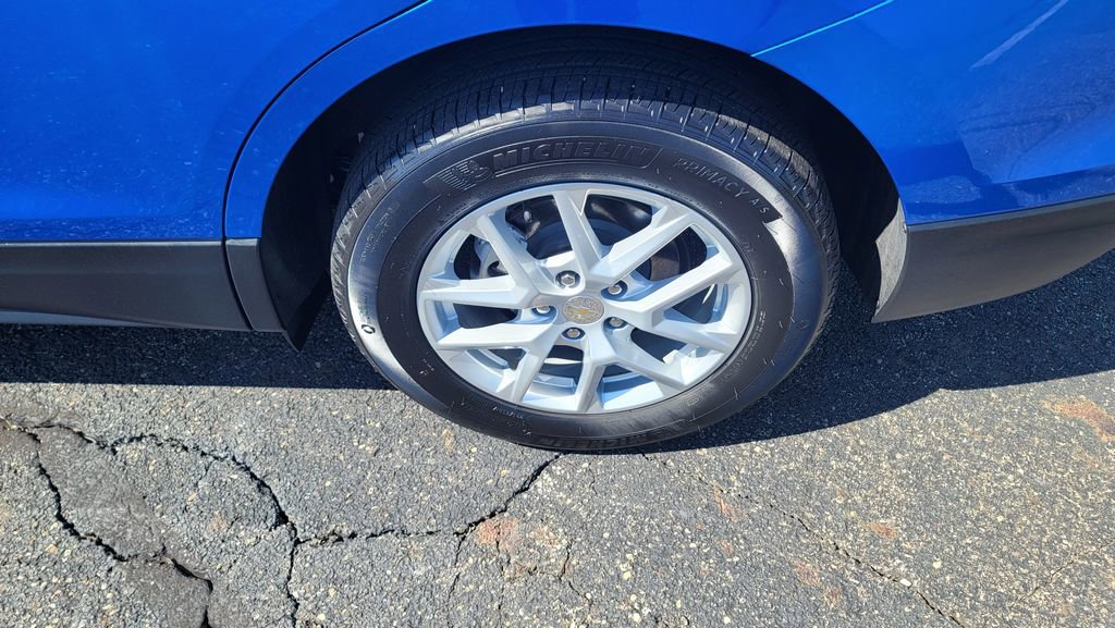 Used 2024 Chevrolet Equinox LT w/ LPO, Floor Liner Package FWD image 8