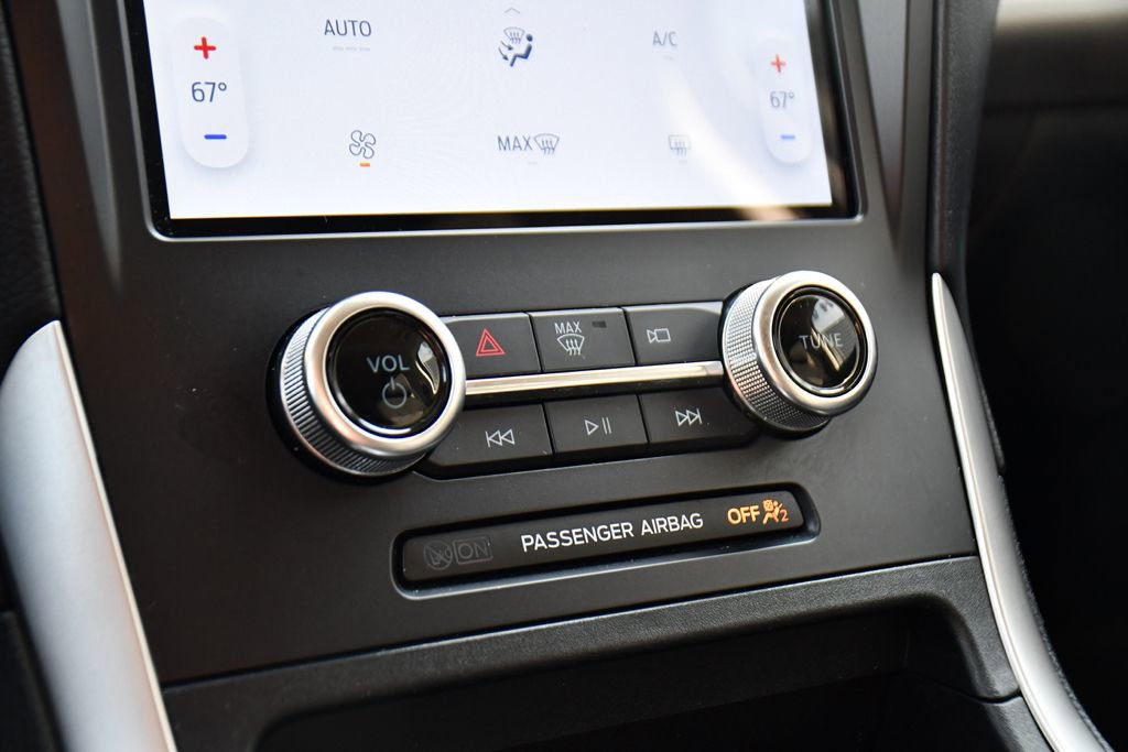 Used 2024 Ford Edge SE w/ Black Appearance Package AWD/4WD image 30